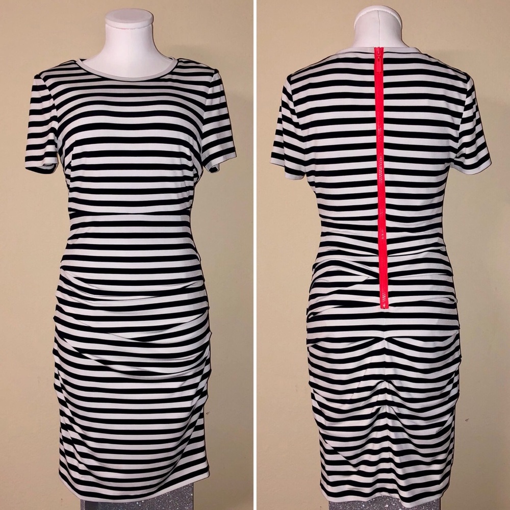 Vince Camuto Short Sleeve Midi Dress